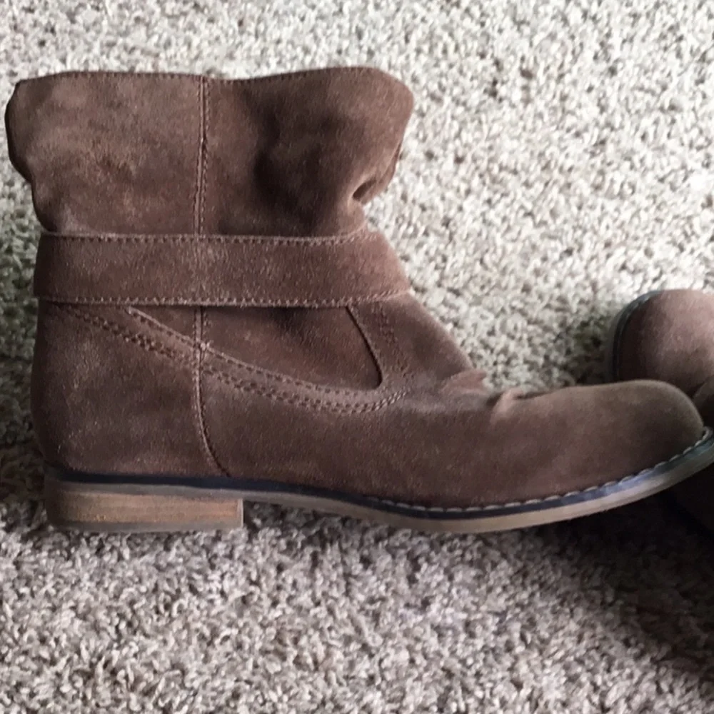 MIA Suede Ankle Boot Size 8 Light Brown Boho Sherpa Lined Fold Over